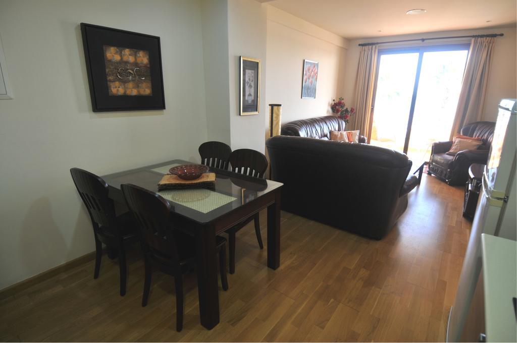 Ithaki Phinikoudes Apartment No. 202 ラルナカ 部屋 写真