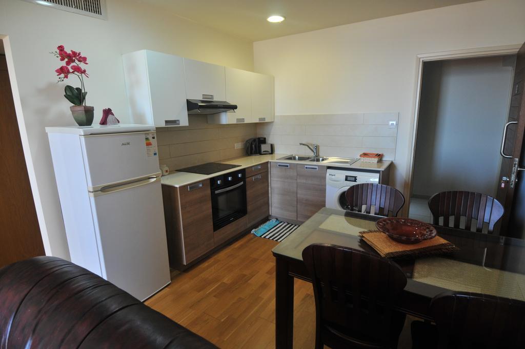 Ithaki Phinikoudes Apartment No. 202 ラルナカ 部屋 写真