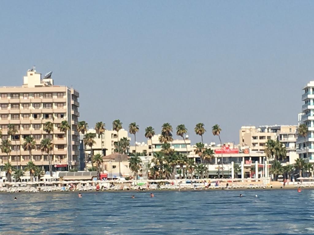 Ithaki Phinikoudes Apartment No. 202 ラルナカ エクステリア 写真
