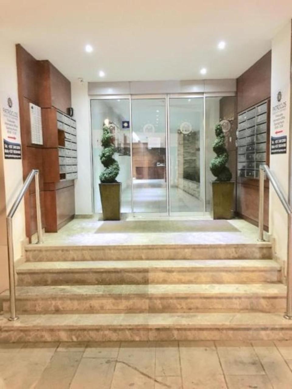 Ithaki Phinikoudes Apartment No. 202 ラルナカ エクステリア 写真